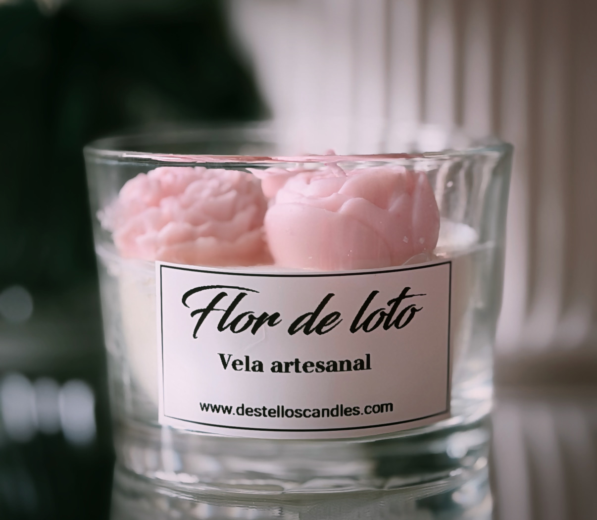 · Vela aromática tono rosa suave · - Imagen 3