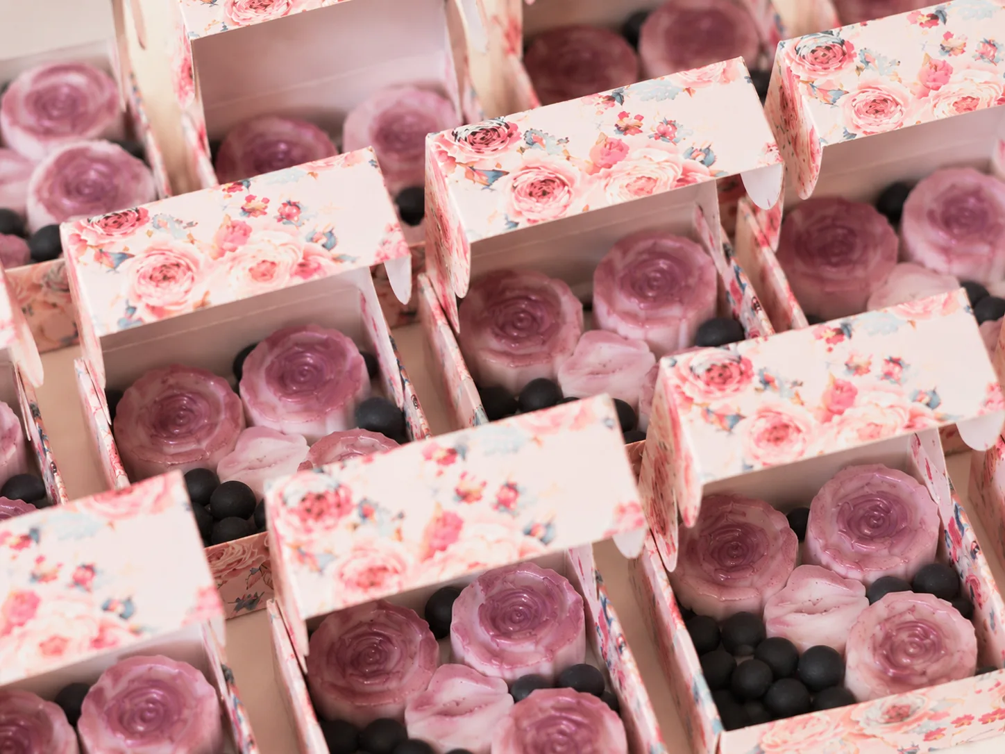 Colección Verano · Grosella Negra y Pétalos de Rosa - Imagen 2